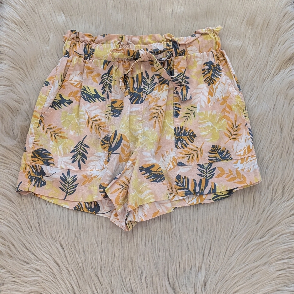 Nicole Miller NY tan, green, orange and yellow palm shorts size S